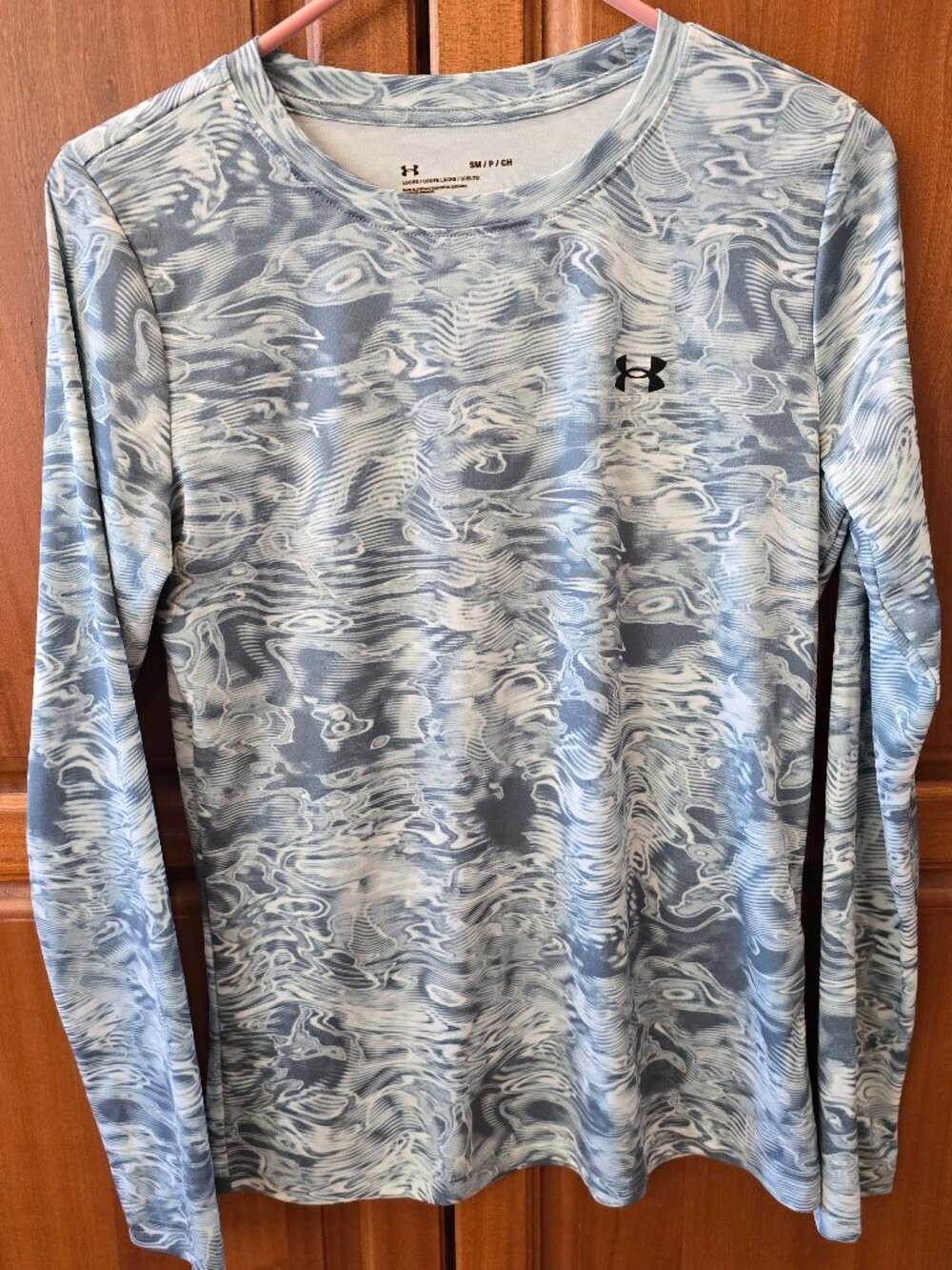 Under Armour loos fit long sleeve T fitness shirt small